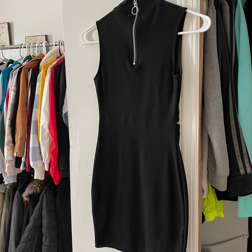 Dress - Picture 2 of 2